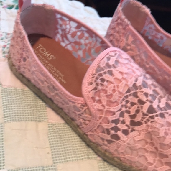 Tom’s shoes - Picture 5 of 5